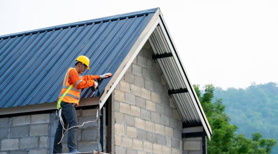 Expert Emergency Roof Repairs services in Markleville, IN
